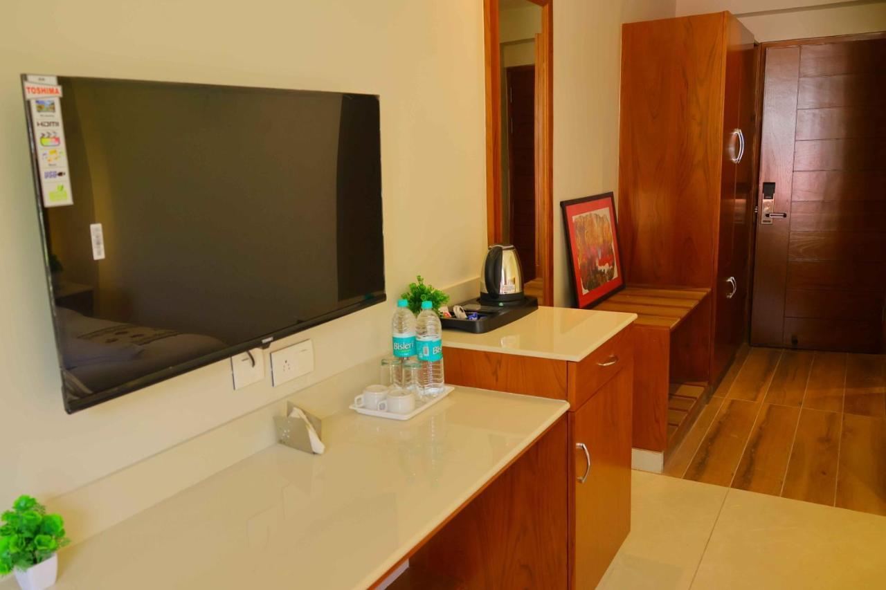 Sa-ba Inn, Mall Road Hotel 3*