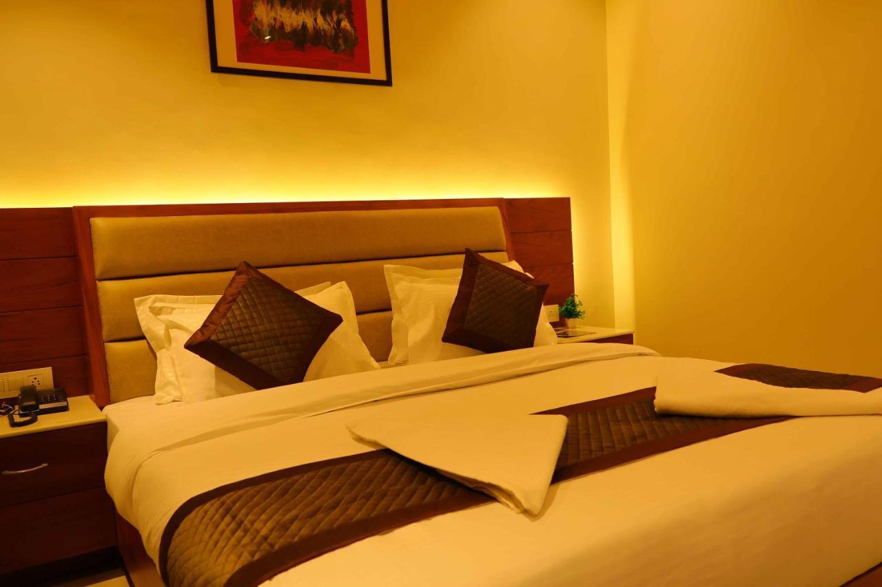 Sa-ba Inn, Mall Road Hotel 3*